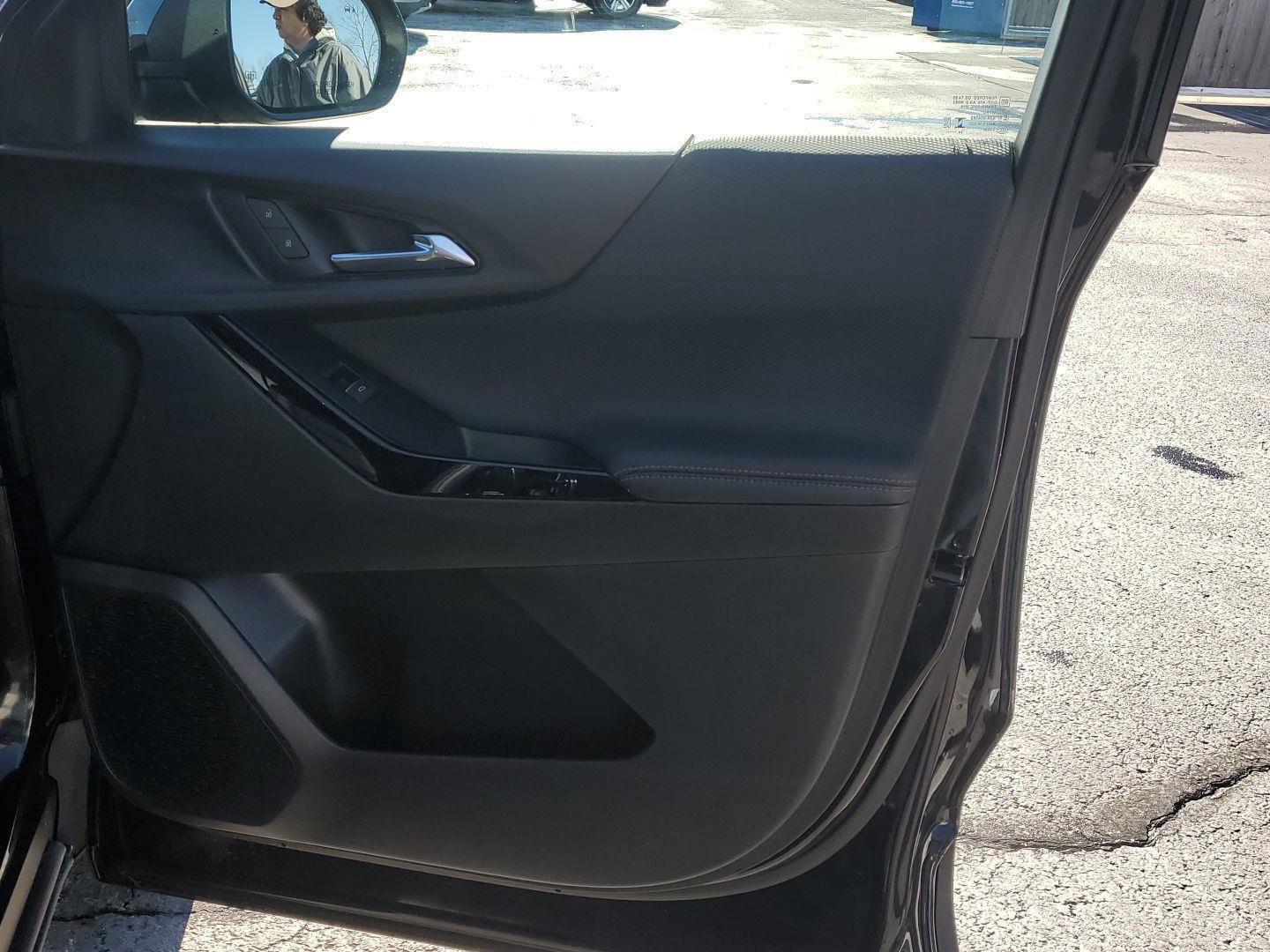 Used 2025 Chevrolet Equinox RS w/ Safety and Technology Package image 32