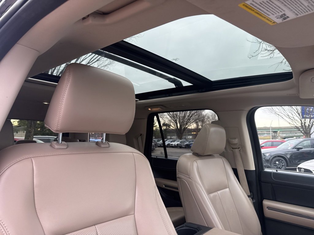 Used 2022 Ford Expedition XLT image 34
