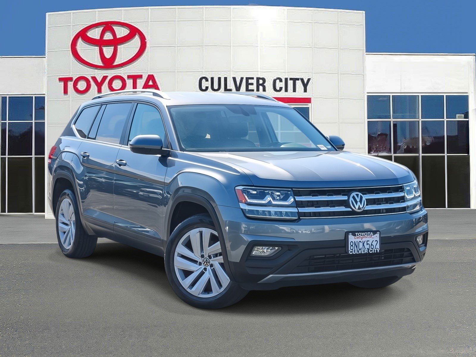 Used 2019 Volkswagen Atlas SE w/ Towing Package FWD image 1
