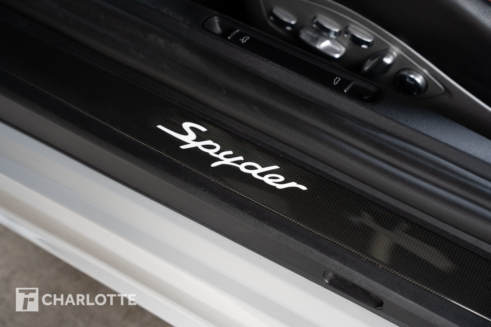 Used 2021 Porsche 718 Boxster Spyder RWD image 22