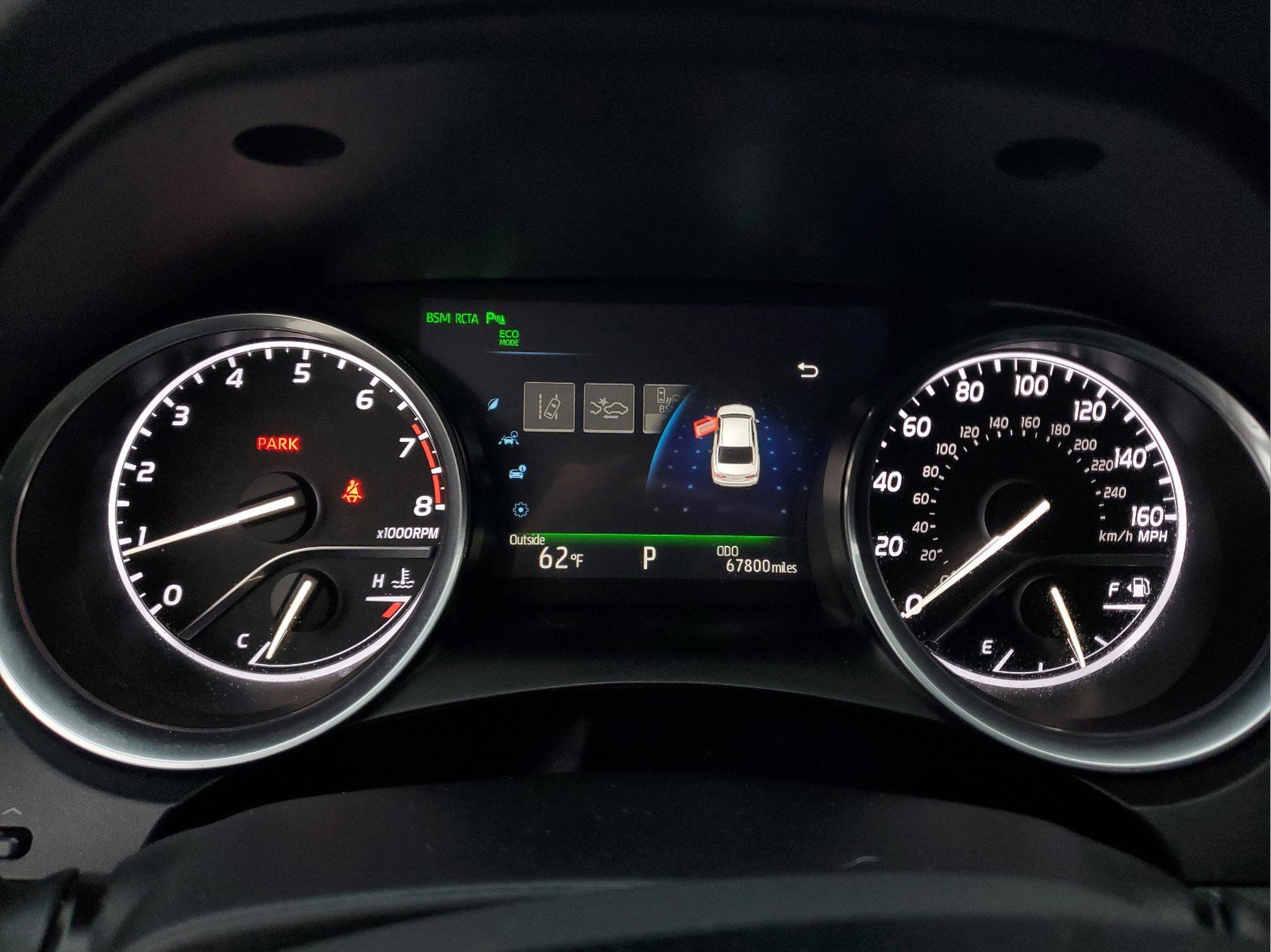 Used 2018 Toyota Camry XLE image 29