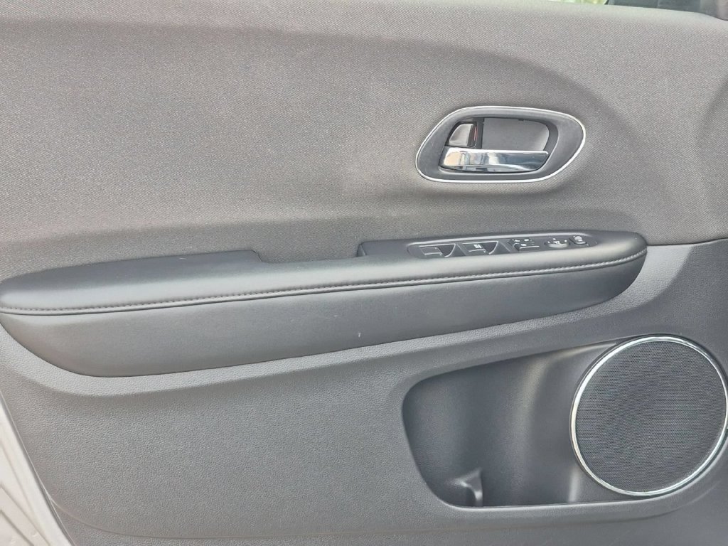 Used 2019 Honda HR-V EX image 15