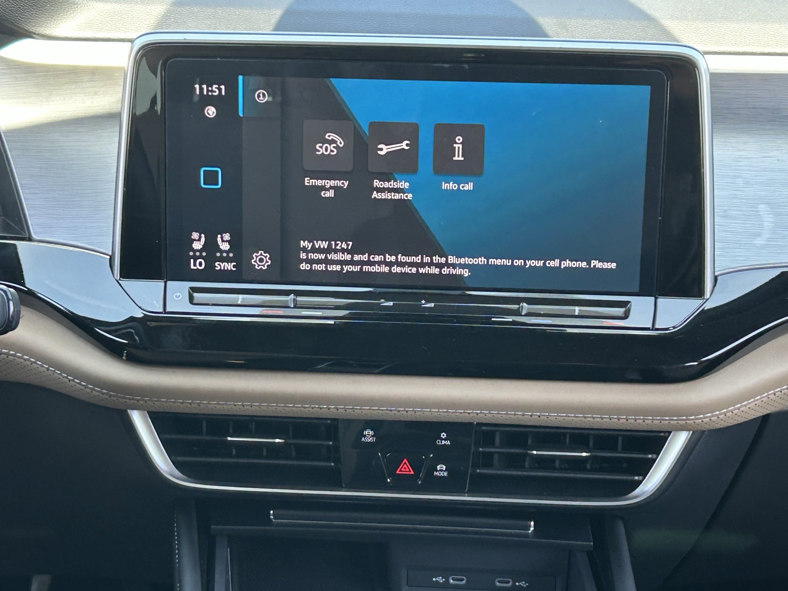 Used 2024 Volkswagen Atlas Cross Sport SE FWD image 18