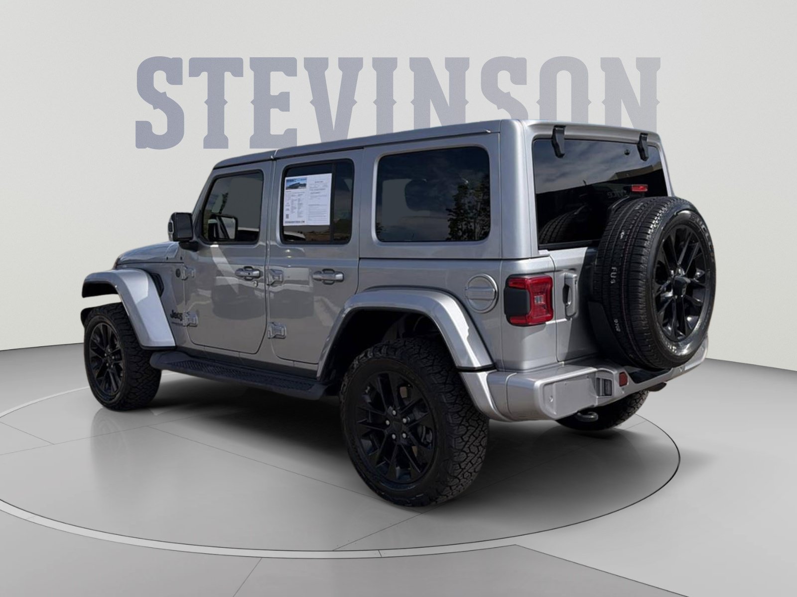 Used 2021 Jeep Wrangler Unlimited Sahara AWD/4WD image 6
