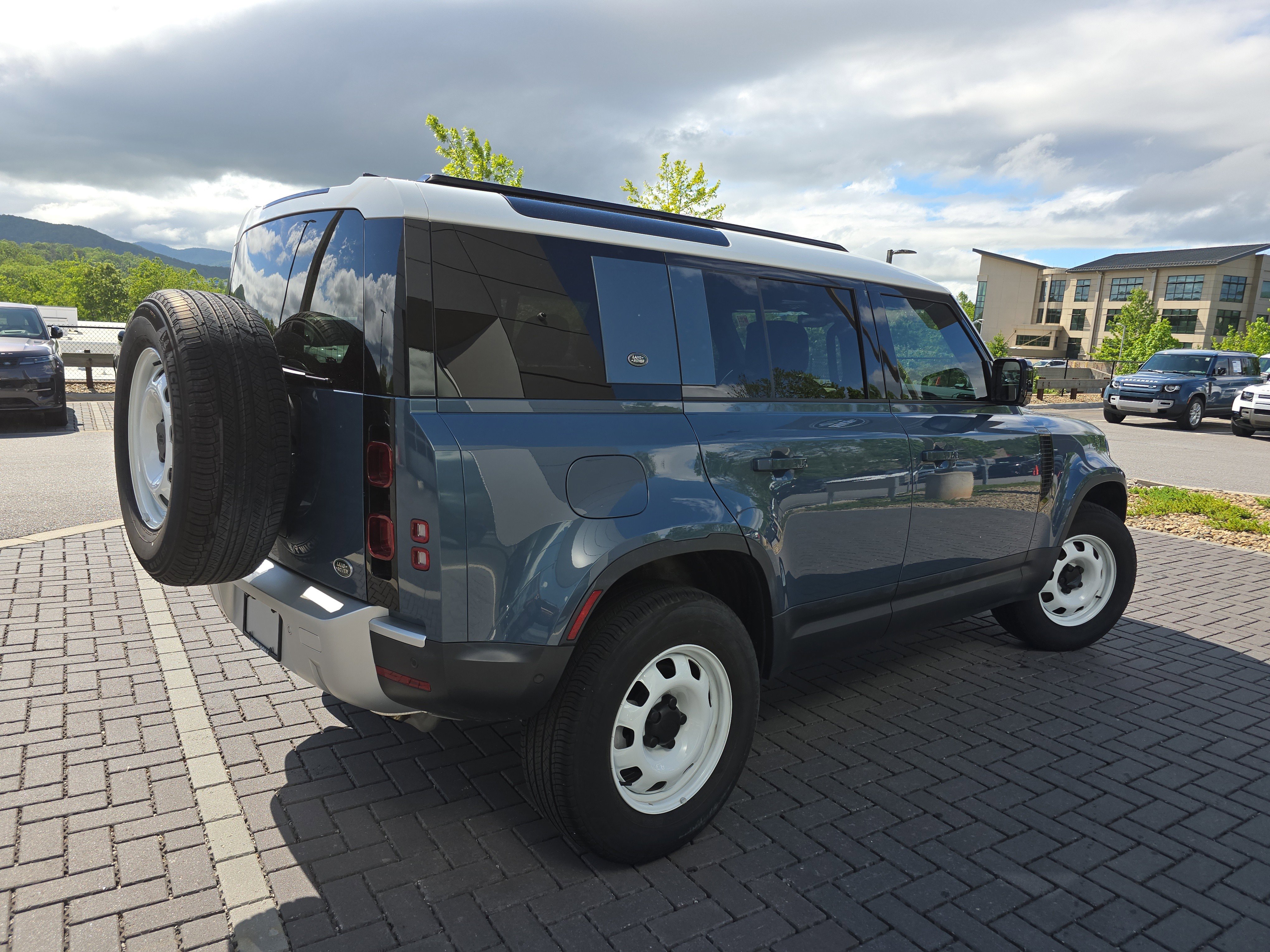 Certified 2023 Land Rover Defender 110 S AWD/4WD image 5