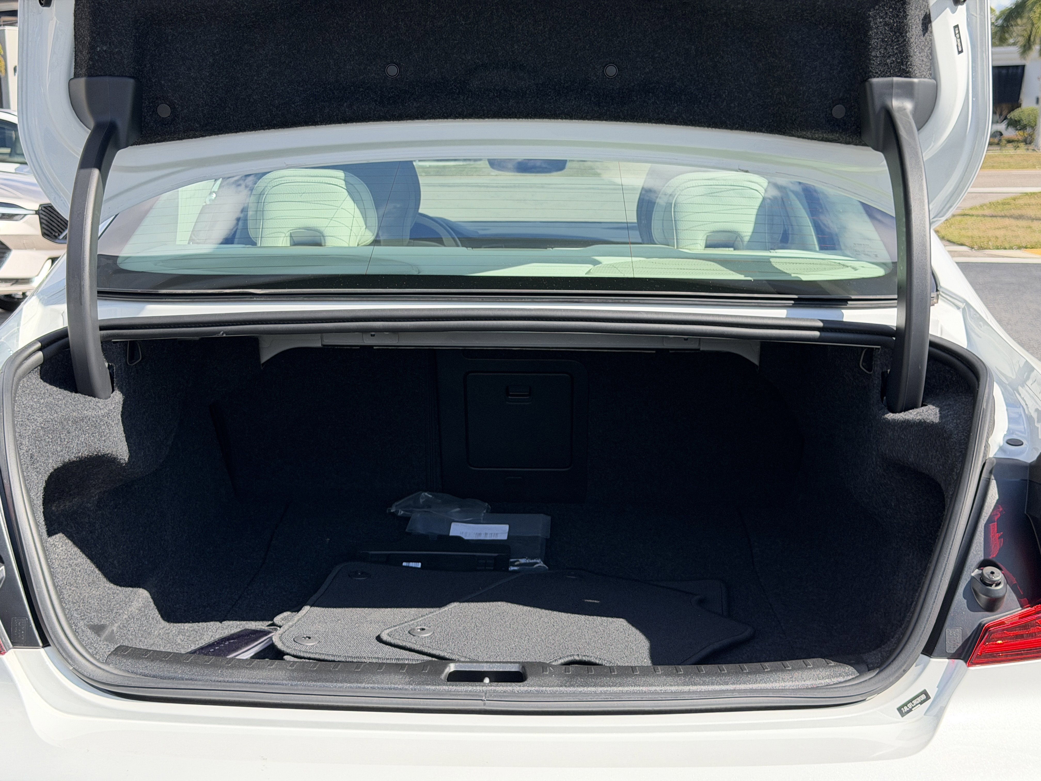 Certified 2024 Volvo S60 B5 Plus image 10