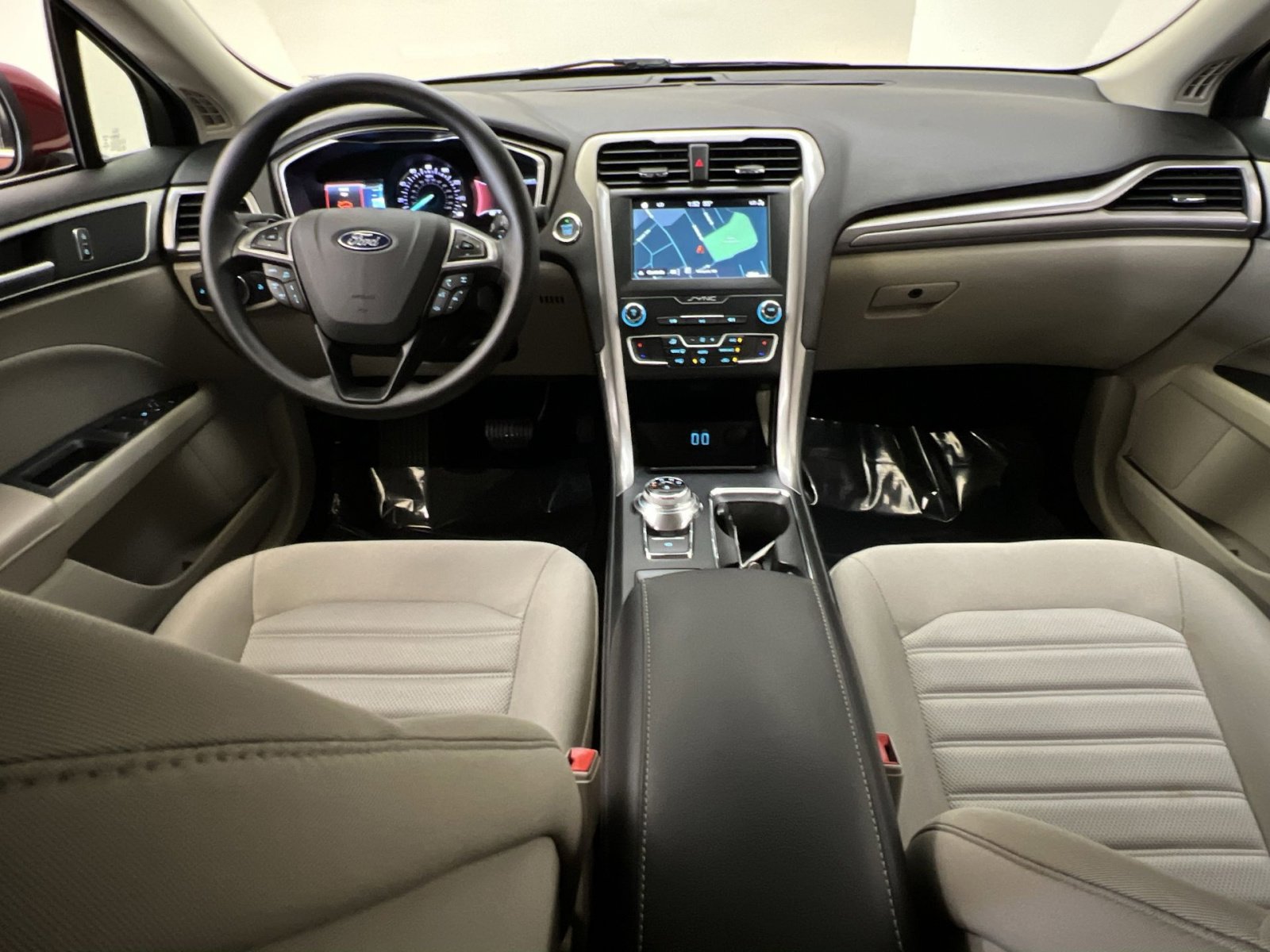 Used 2019 Ford Fusion SE image 21