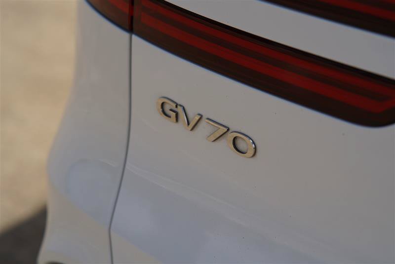 Used 2022 Genesis GV70 2.5T w/ Advanced Package AWD/4WD image 49