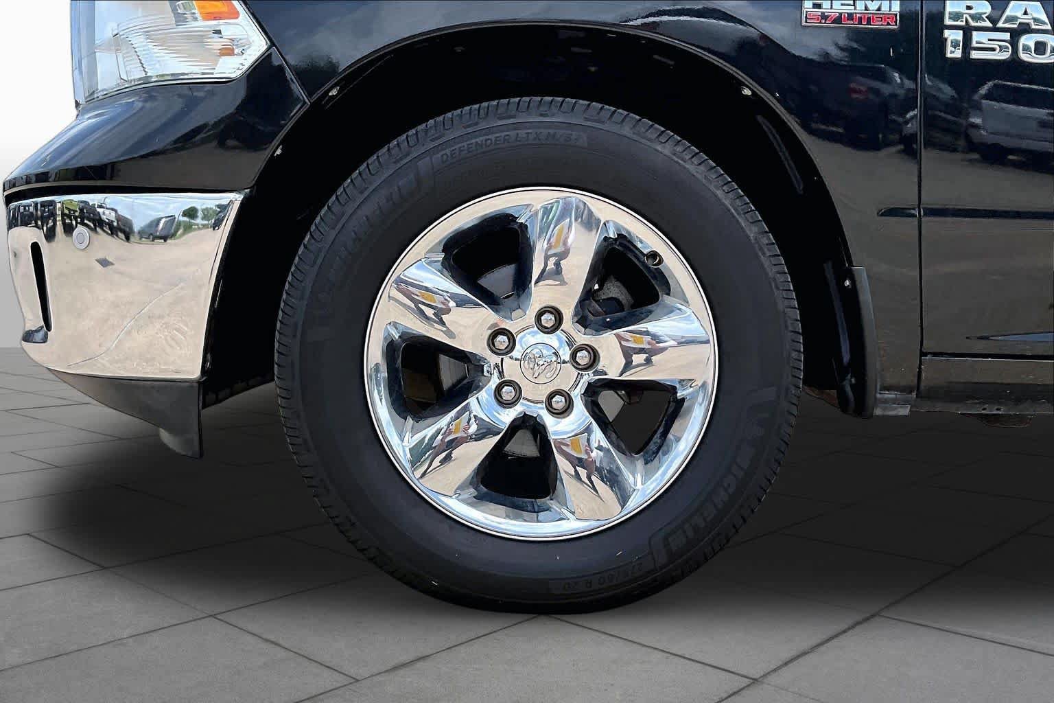 Used 2016 RAM 1500 Lone Star RWD image 11