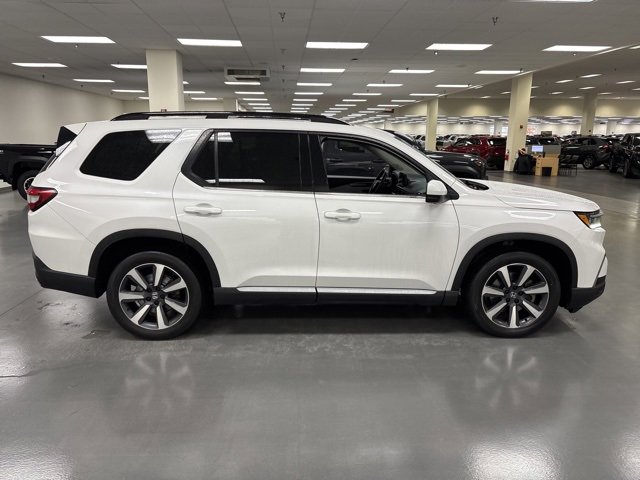 Used 2023 Honda Pilot Elite image 8