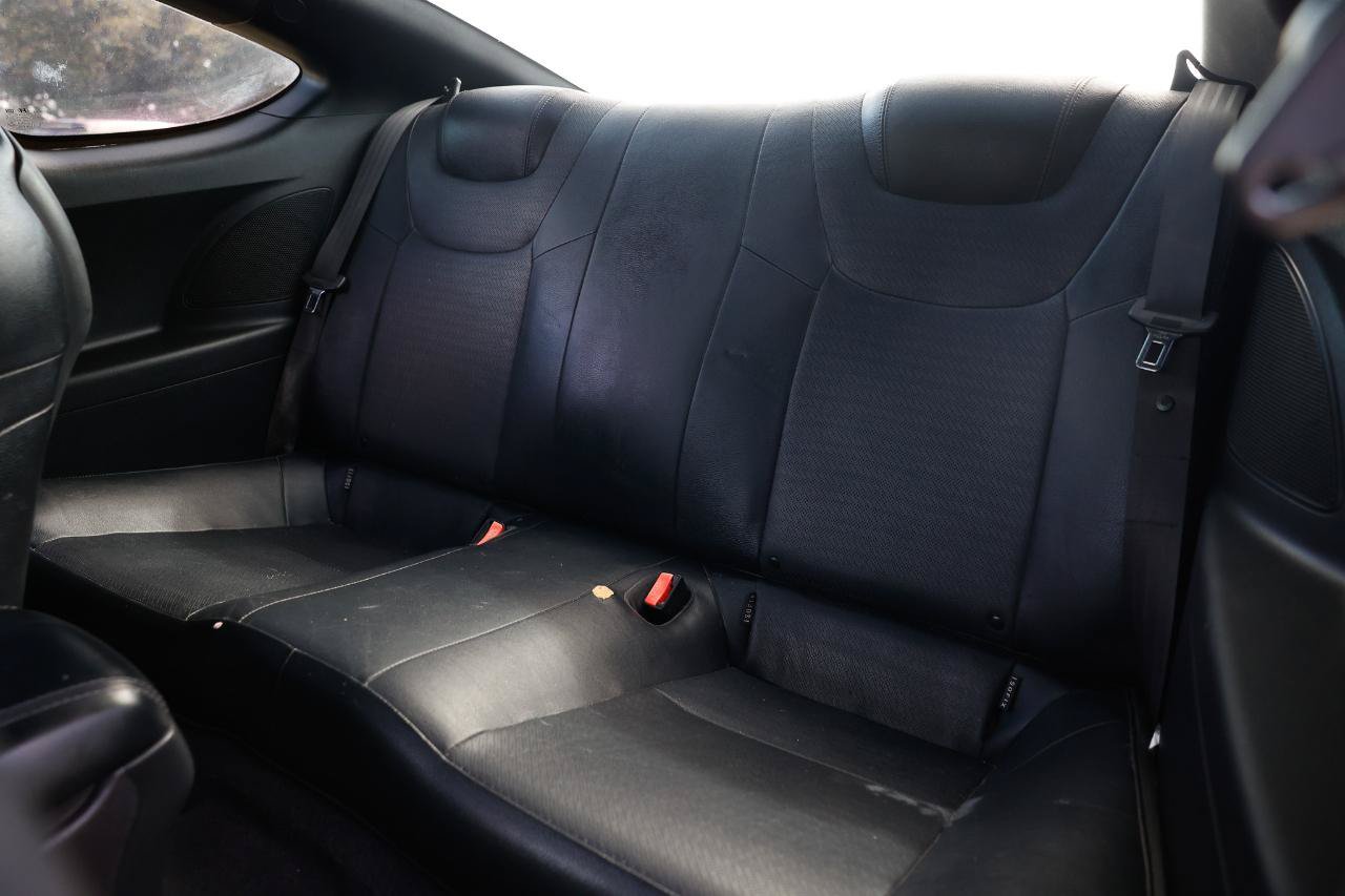 Used 2016 Hyundai Genesis Coupe 3.8 RWD image 8