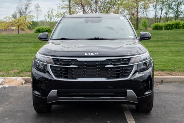 Used 2025 Kia Seltos LX AWD/4WD image 4