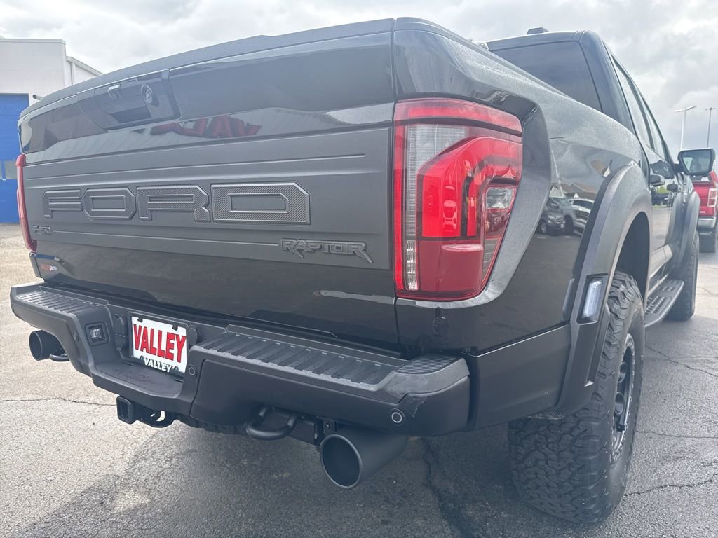 Used 2025 Ford F150 Raptor AWD/4WD image 18