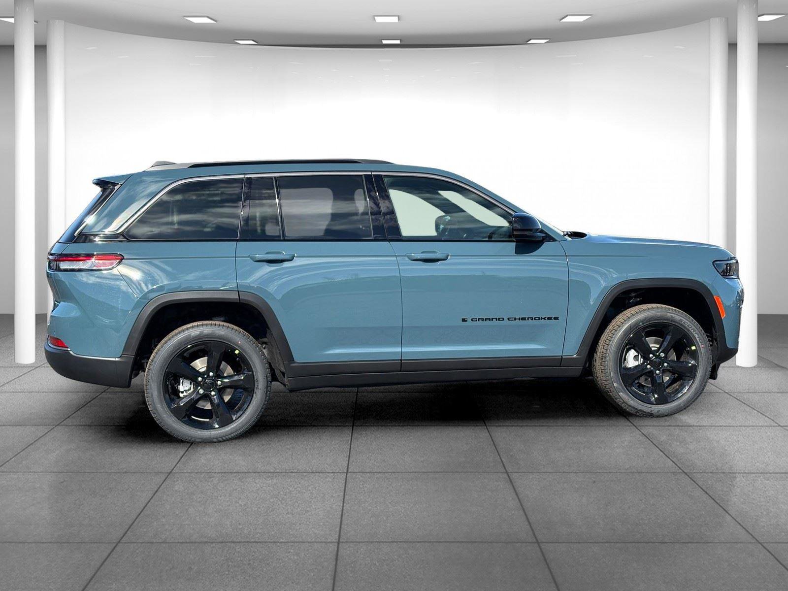 New 2026 Jeep Grand Cherokee Limited image 8