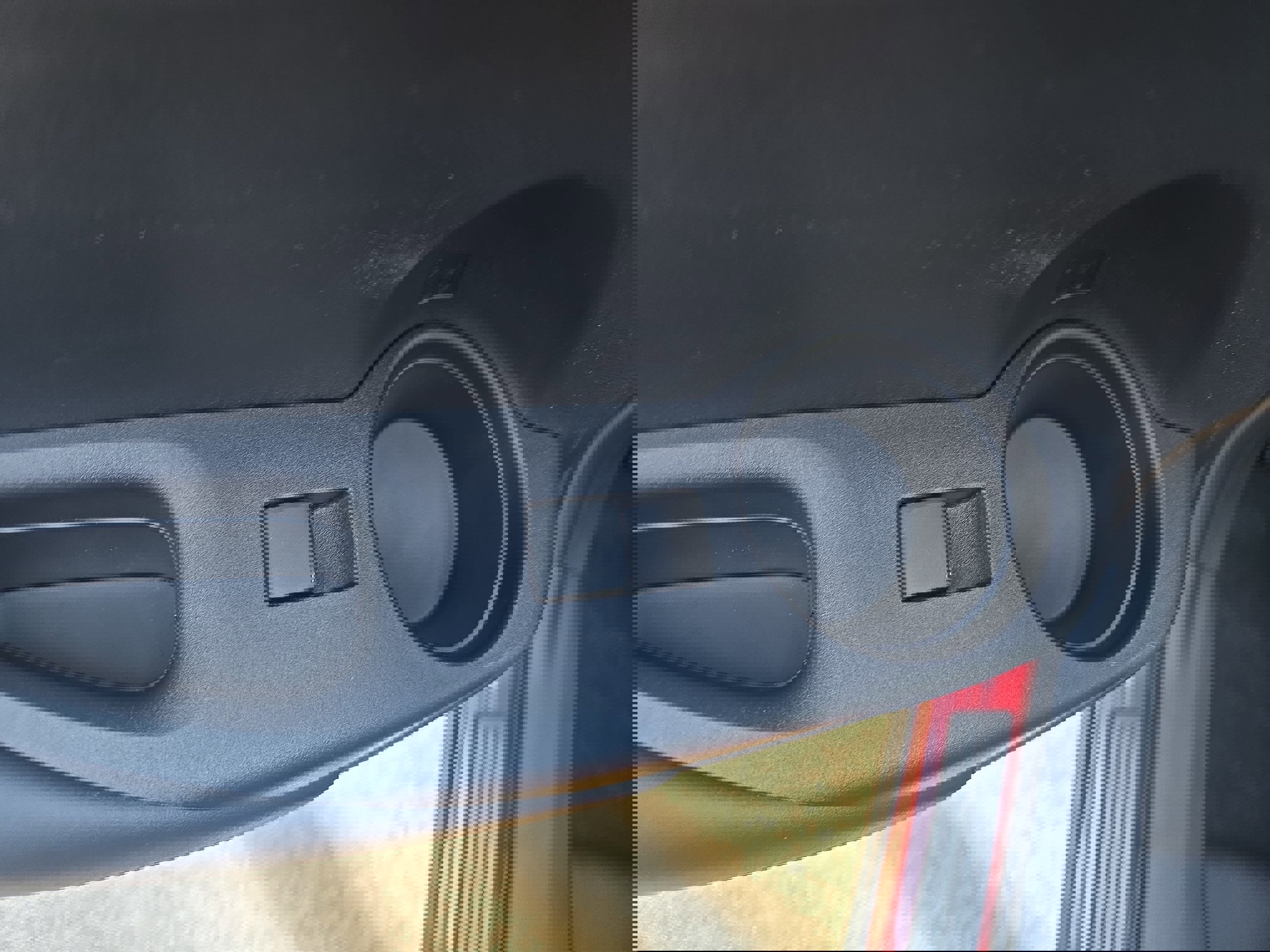 Used 2025 Toyota Corolla Cross AWD Hybrid image 14