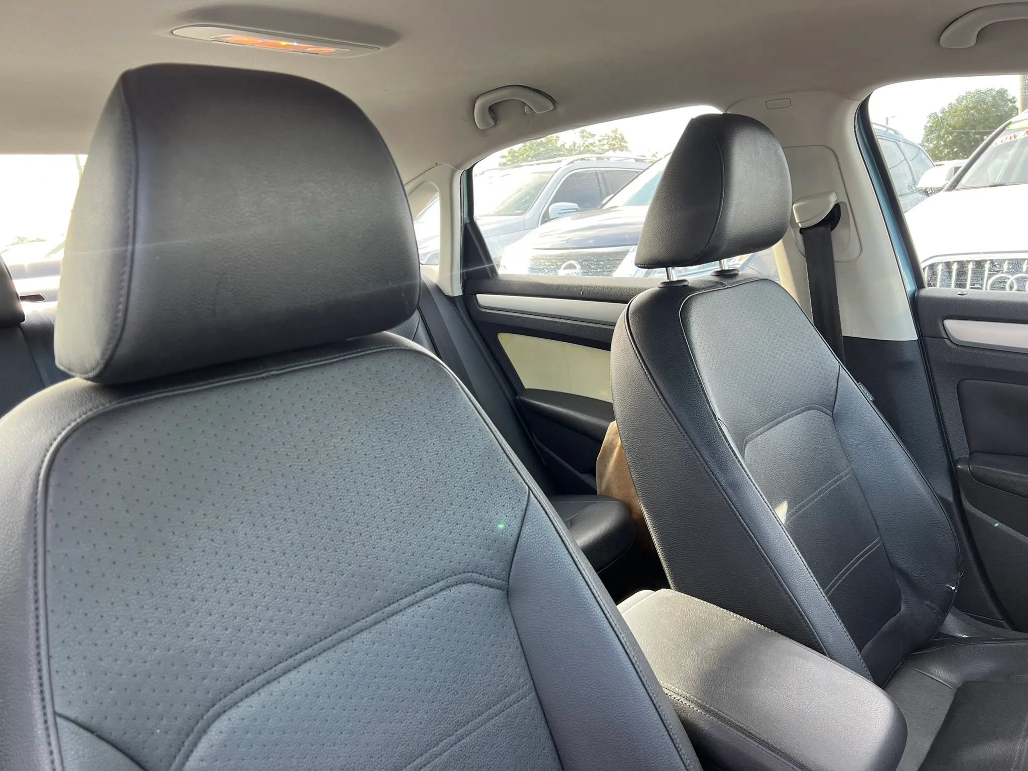 Used 2012 Volkswagen Passat 2.5 SE FWD image 16