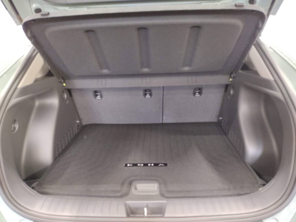New 2026 Hyundai Kona SEL Premium image 18