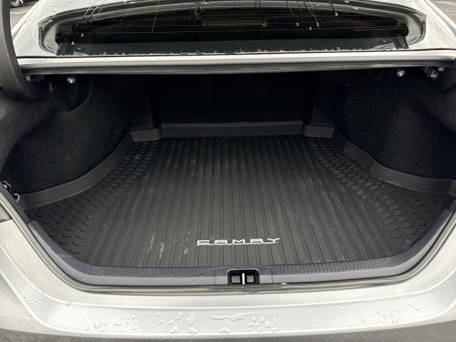 Used 2024 Toyota Camry SE image 19