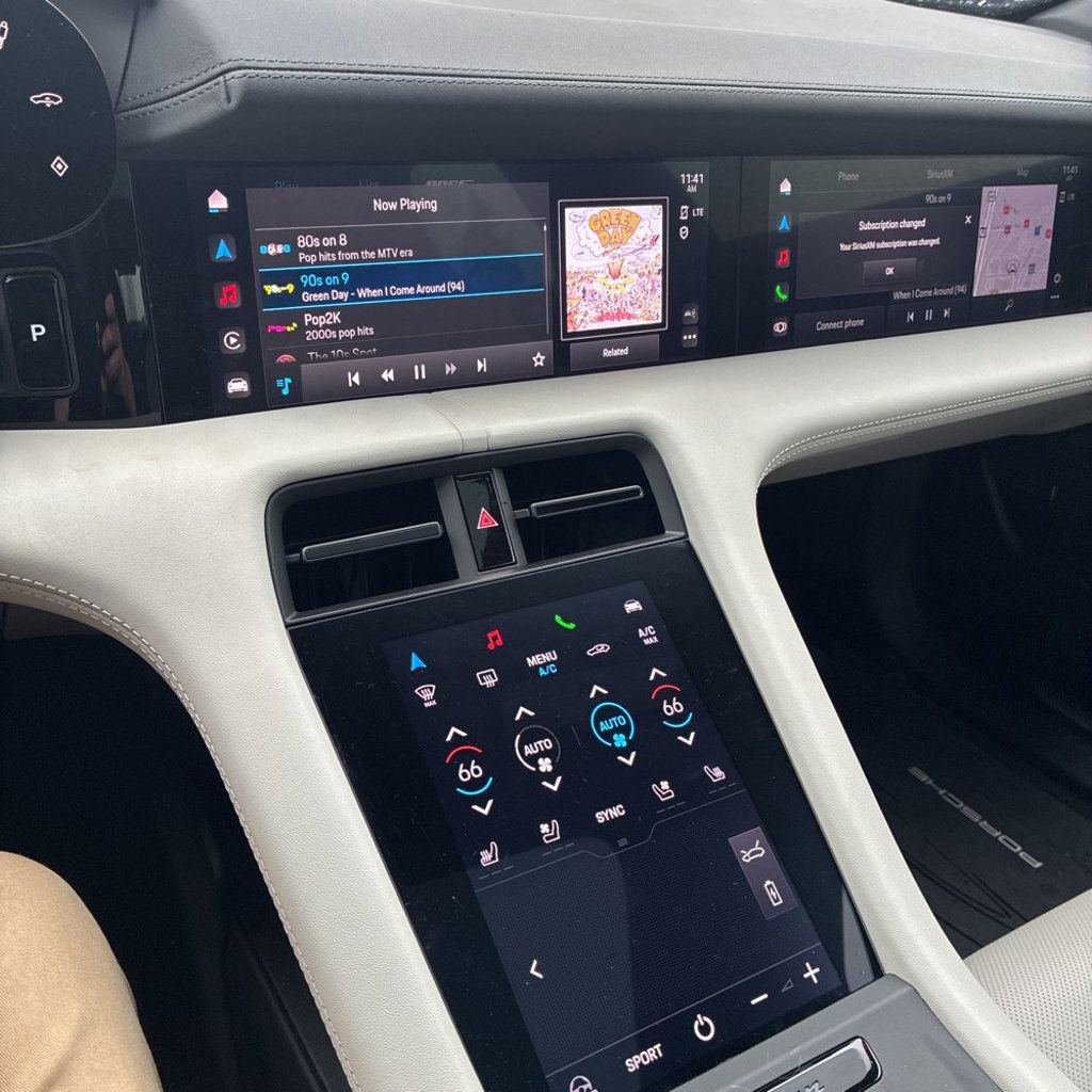 Used 2024 Porsche Taycan 4S image 10