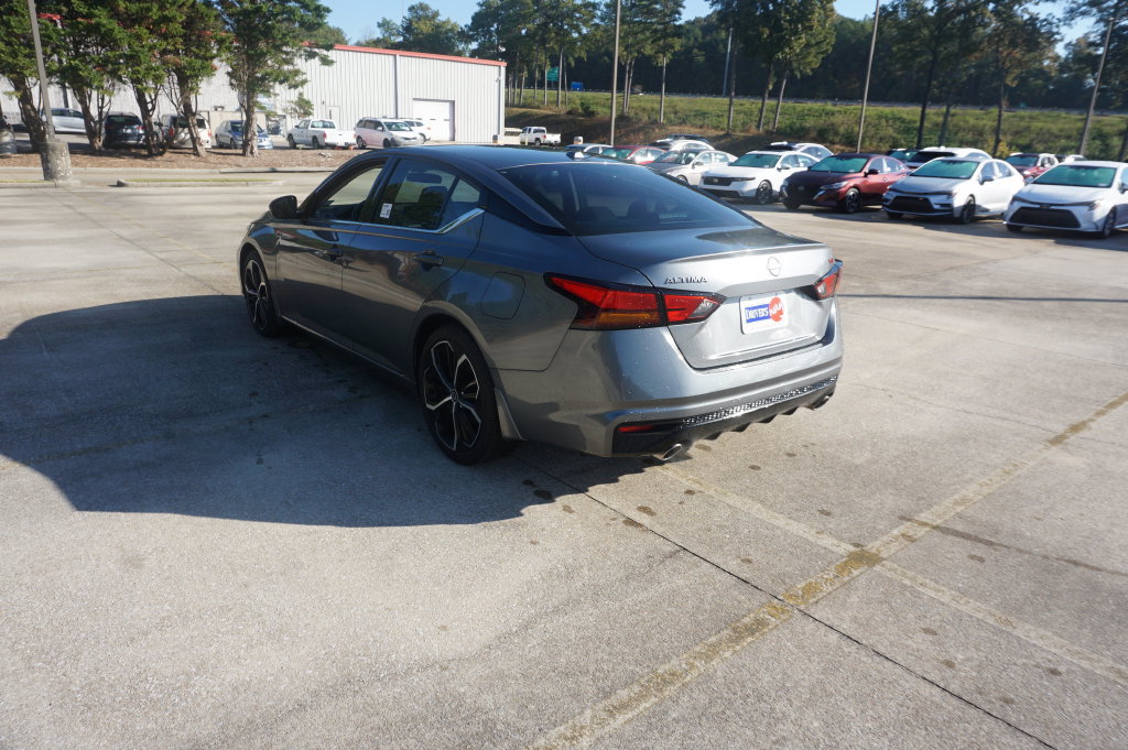 Used 2024 Nissan Altima 2.5 SR FWD image 21