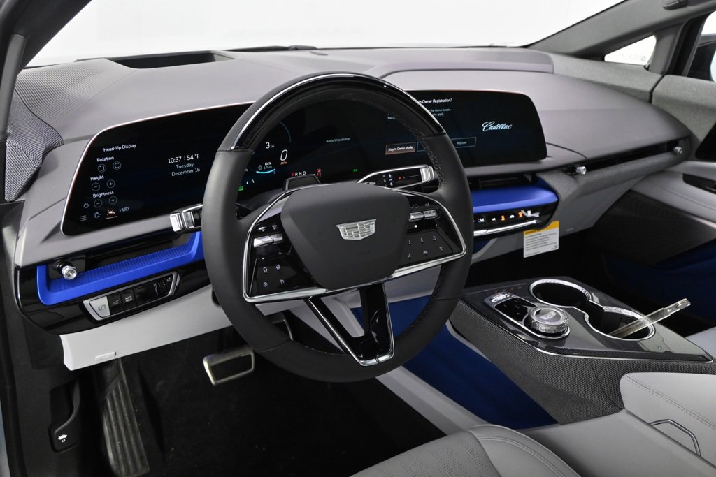 New 2026 Cadillac Optiq Luxury 2 image 12