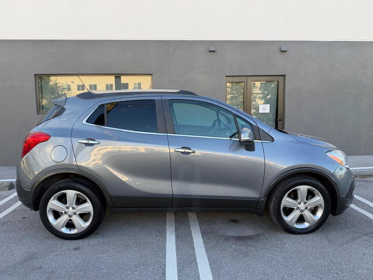 Used 2015 Buick Encore Convenience FWD image 5