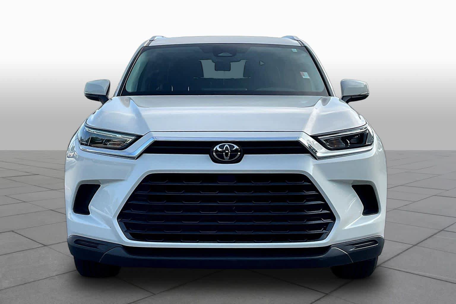 Used 2024 Toyota Grand Highlander FWD image 4