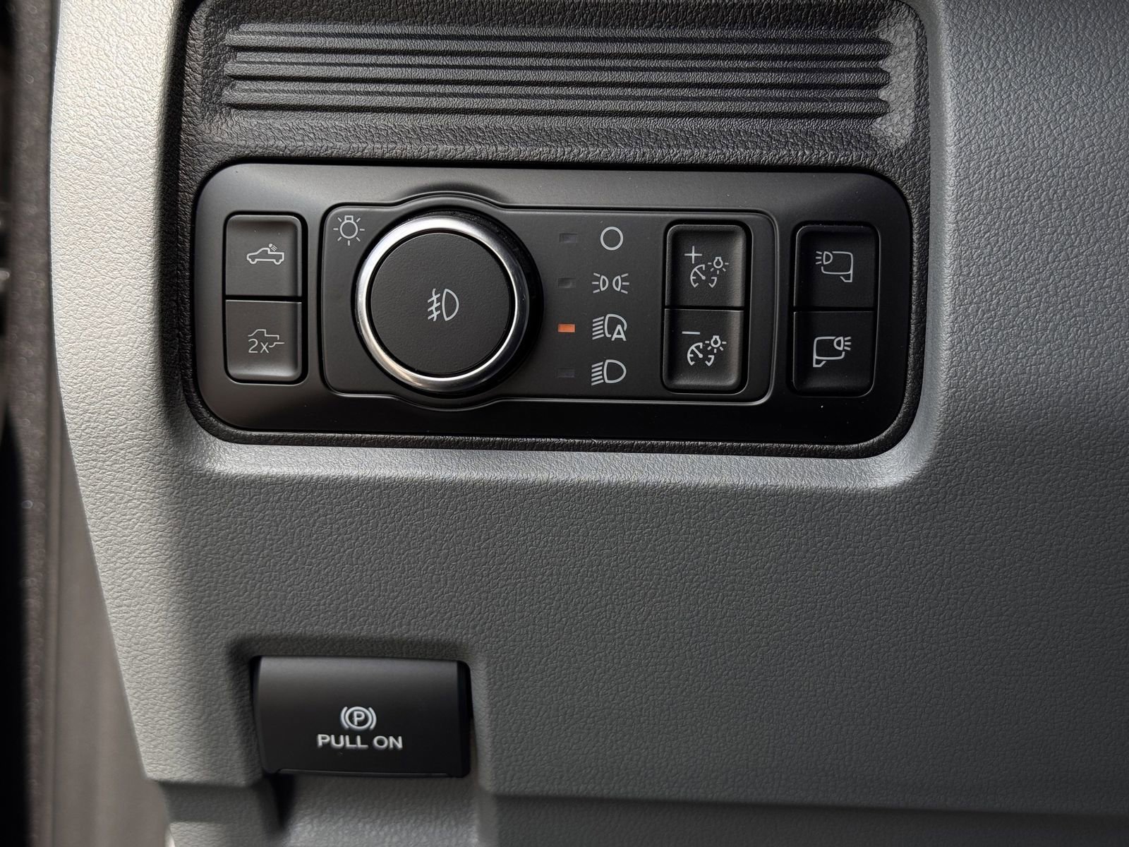 New 2026 Ford F250 XLT w/ XLT Premium Package image 22
