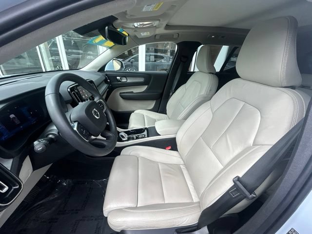 Used 2024 Volvo XC40 B5 Plus w/ Climate Package AWD/4WD image 20