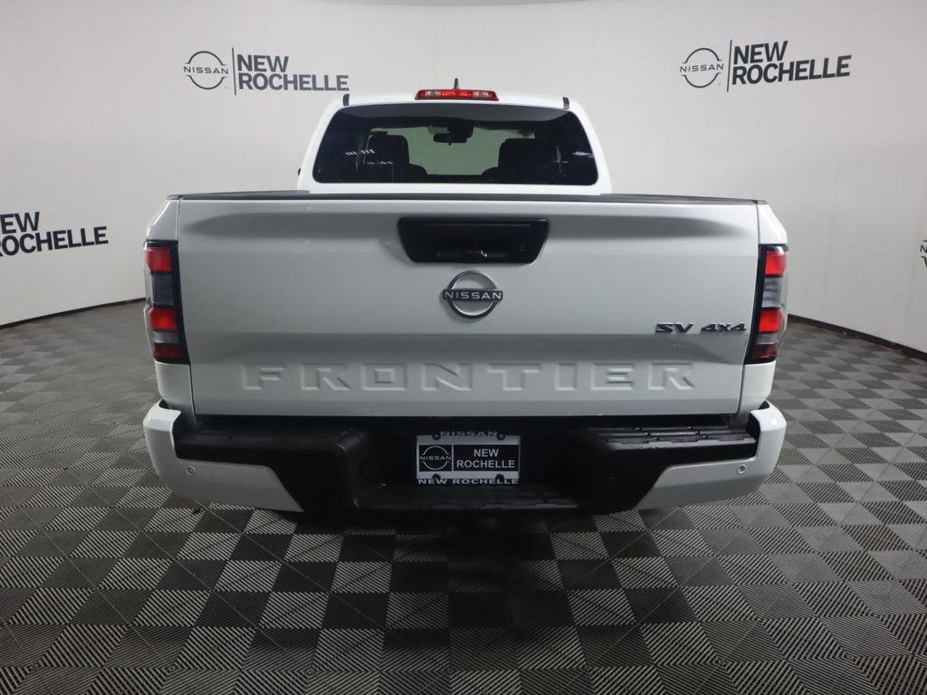 Certified 2024 Nissan Frontier SV w/ Technology Package image 6