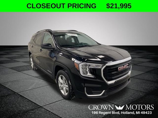 Used 2022 GMC Terrain SLE w/ Driver Convenience Package image 1