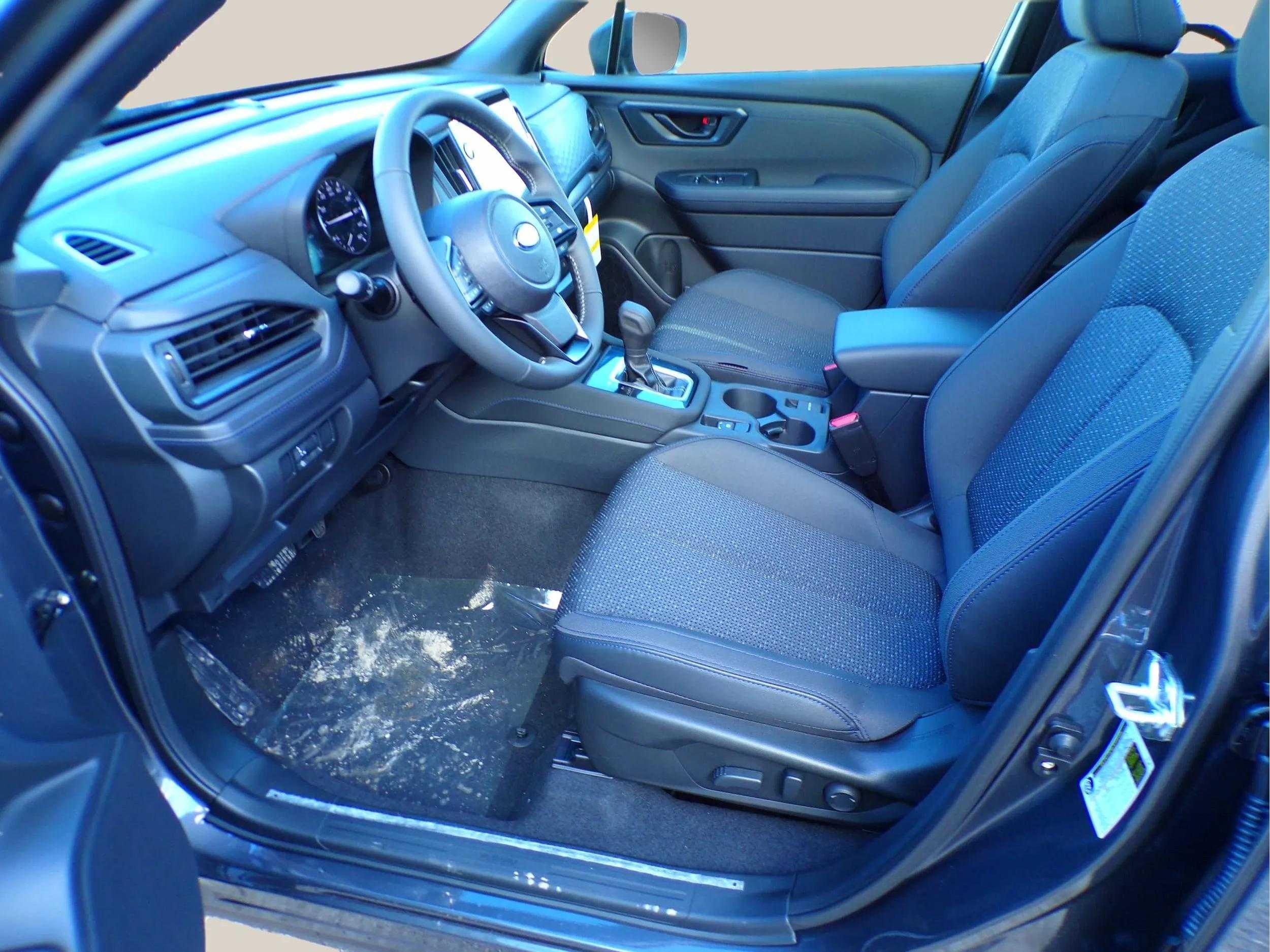 Used 2025 Subaru Forester Premium AWD/4WD image 9