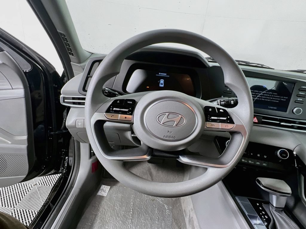 New 2026 Hyundai Elantra Hybrid FWD image 10
