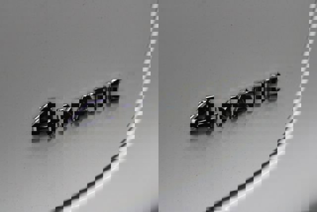 Used 2018 Mercedes-Benz GLC 300 4MATIC w/ AMG Line image 8