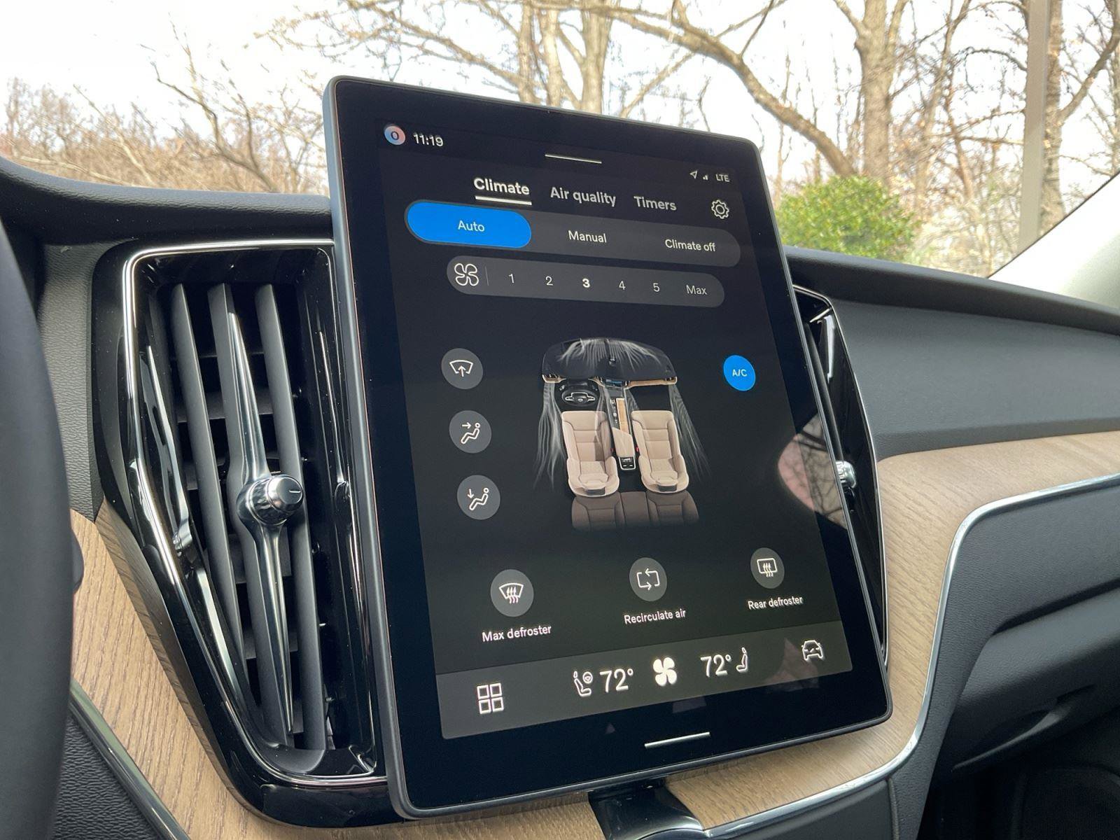 New 2026 Volvo XC60 B5 Plus w/ Climate Package image 19