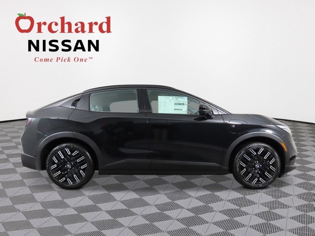 New 2026 Nissan Leaf Platinum+ w/ Floor Mat Package (Platinum+) FWD image 6