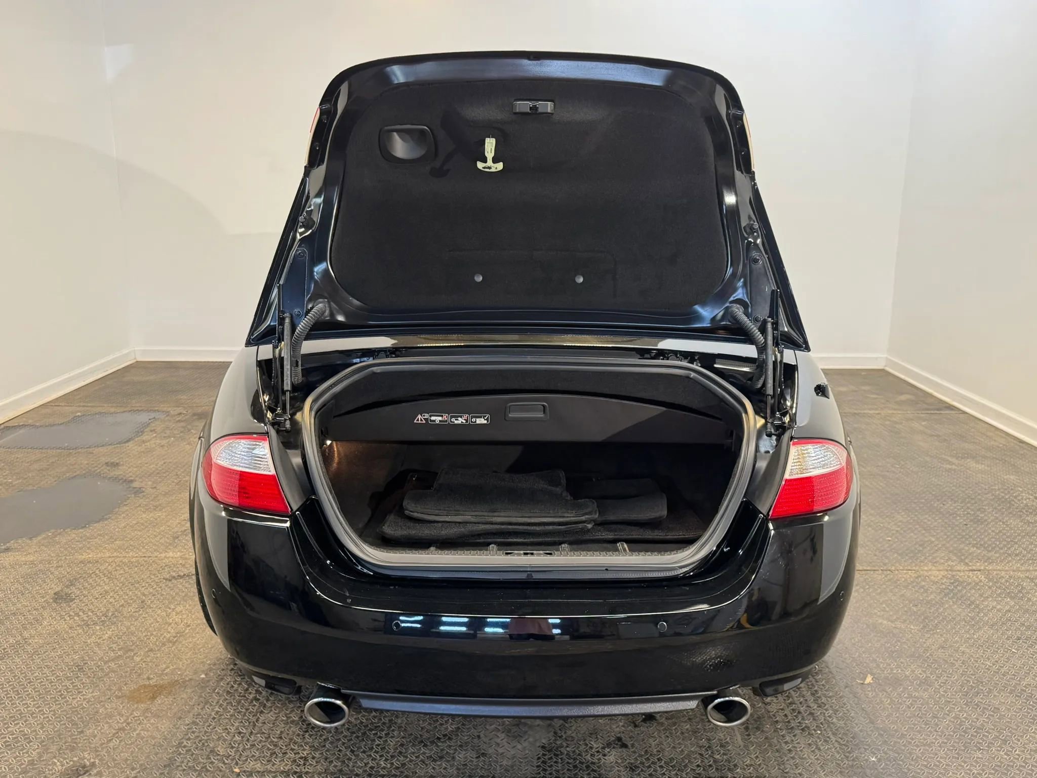 Used 2007 Jaguar XK Convertible RWD image 33