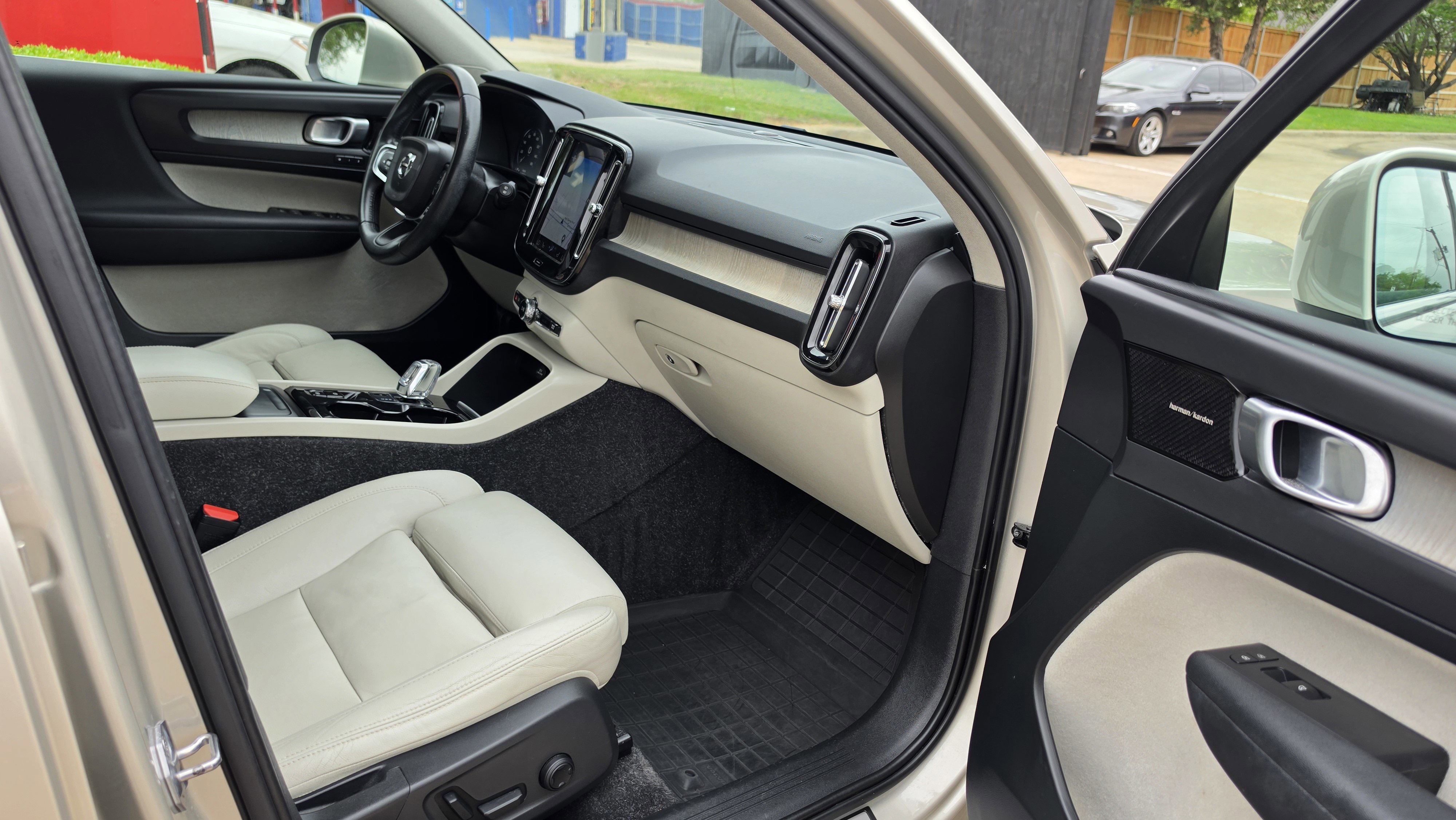 Used 2019 Volvo XC40 T5 Inscription AWD/4WD image 31