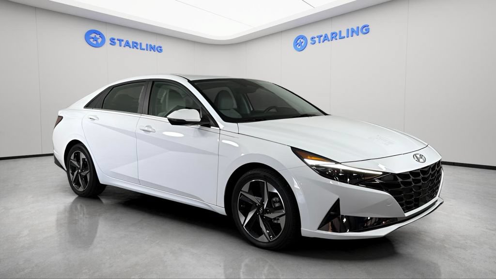 Used 2022 Hyundai Elantra Limited w/ Cargo Package FWD image 14