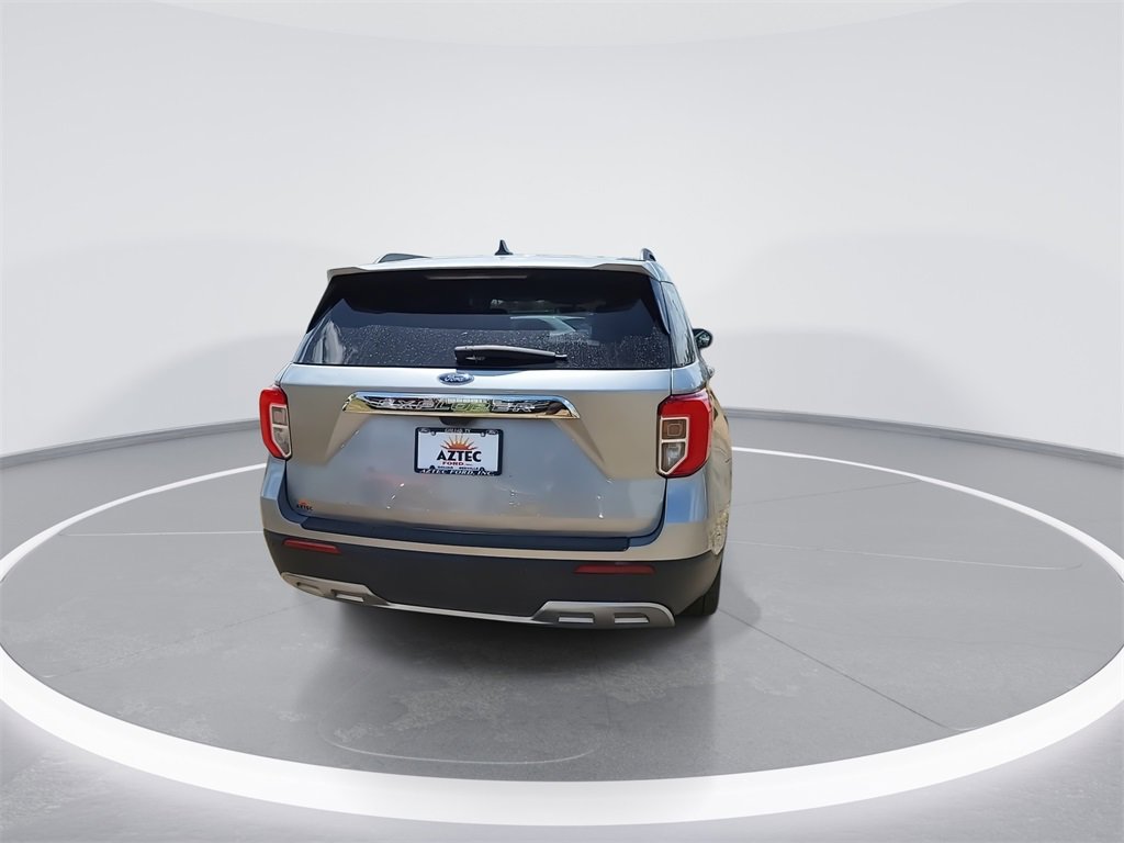 Used 2024 Ford Explorer XLT w/ Equipment Group 202A image 7