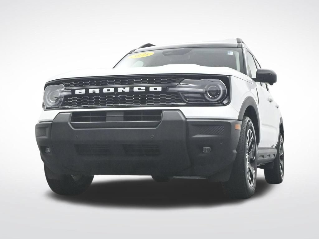 Certified 2025 Ford Bronco Sport Outer Banks w/ Outer Banks Tech Package+ AWD/4WD image 32