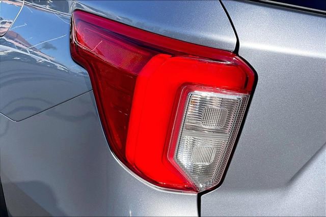 Certified 2024 Ford Explorer XLT image 31