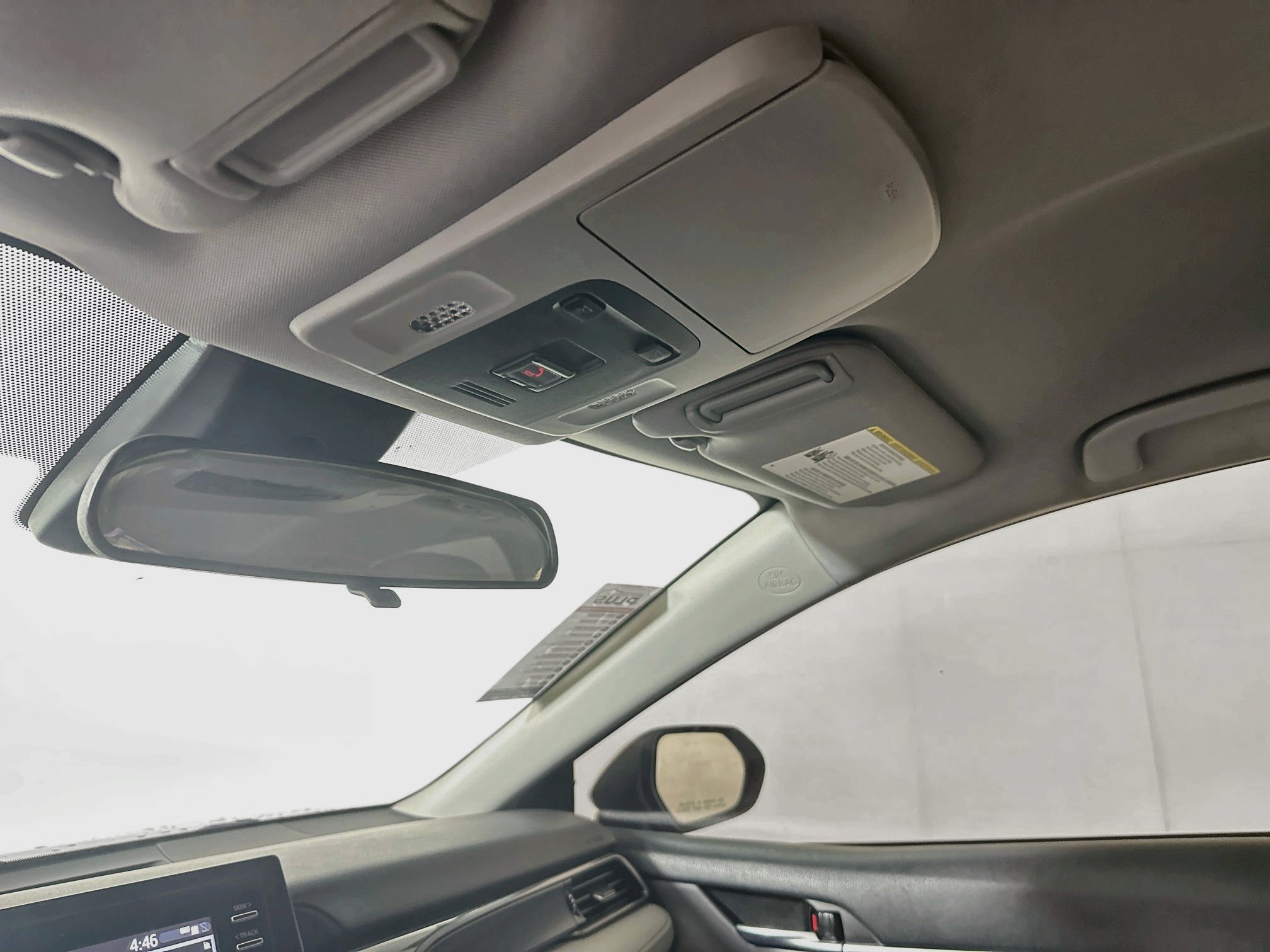 Used 2023 Toyota Camry SE FWD image 18