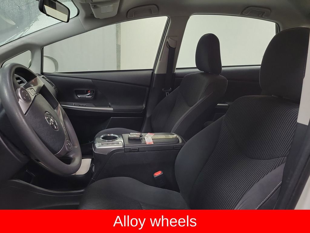 Used 2016 Toyota Prius V Three image 12