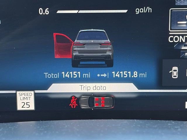 Used 2025 BMW X7 M60i image 26