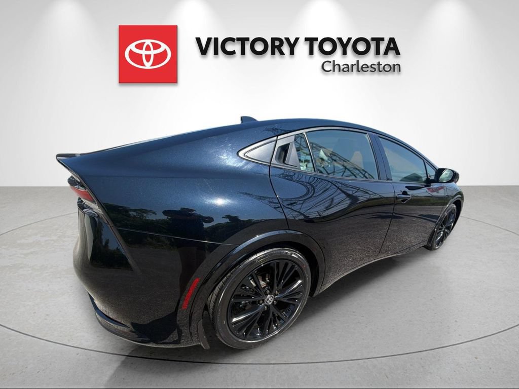 Used 2025 Toyota Prius AWD image 7