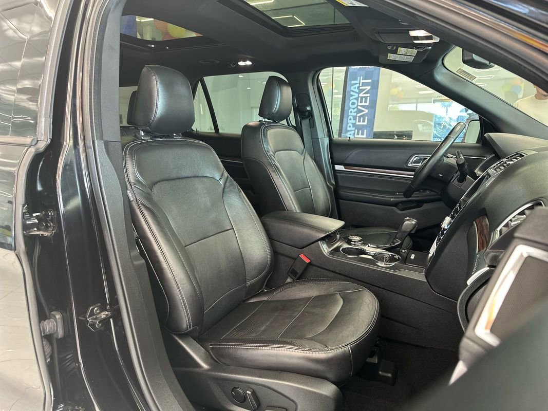 Used 2019 Ford Explorer Limited w/ Class III Trailer Tow Package AWD/4WD image 23