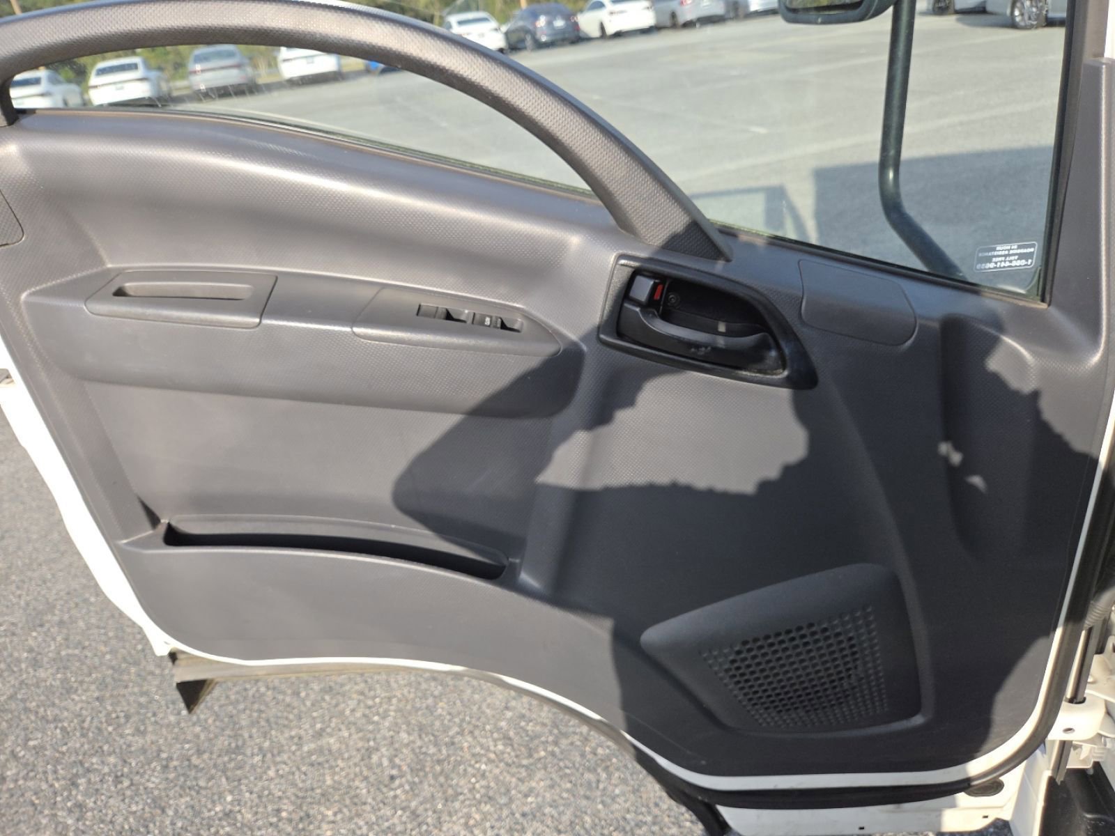 Used 2023 Isuzu NPR image 28