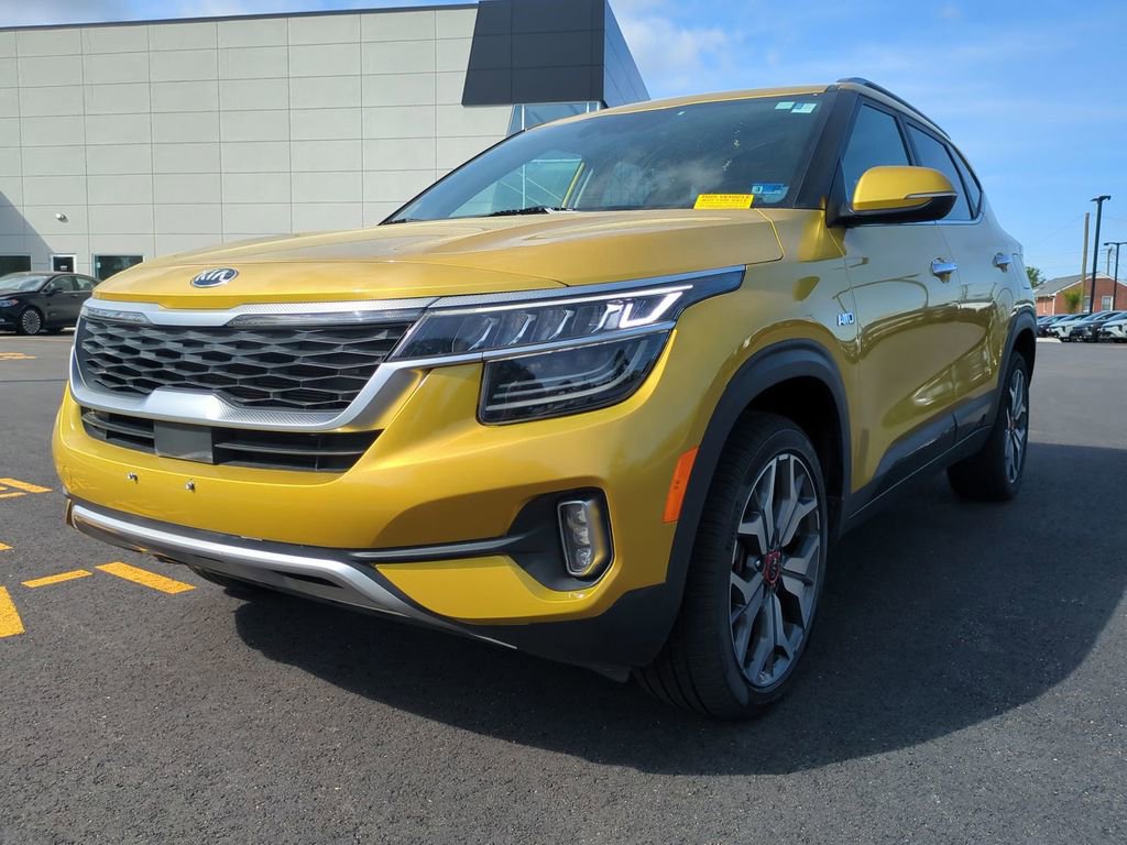 Used 2021 Kia Seltos SX w/ SX Sunroof Package AWD/4WD image 8