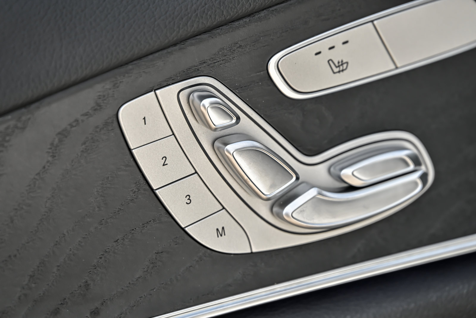 Used 2023 Mercedes-Benz E 350 4MATIC Sedan image 17